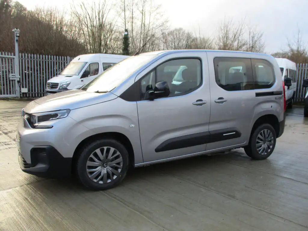 Citroen BERLINGO 5DR model range Berlingo 1.5 EAT8 J41220