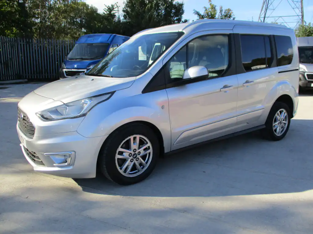 Ford Tourneo Connect 1.5TDCi 120 Titanium Powershift J47257