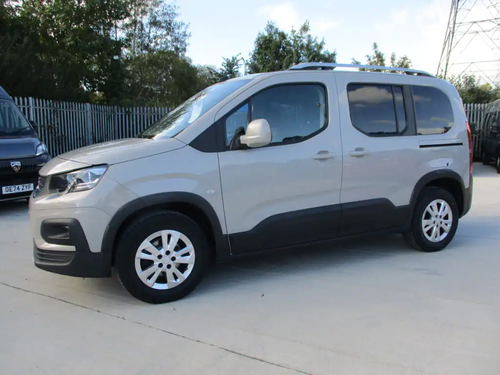 Peugeot Rifter 1.5 BlueHDi 100 Allure Start+Stop J47590